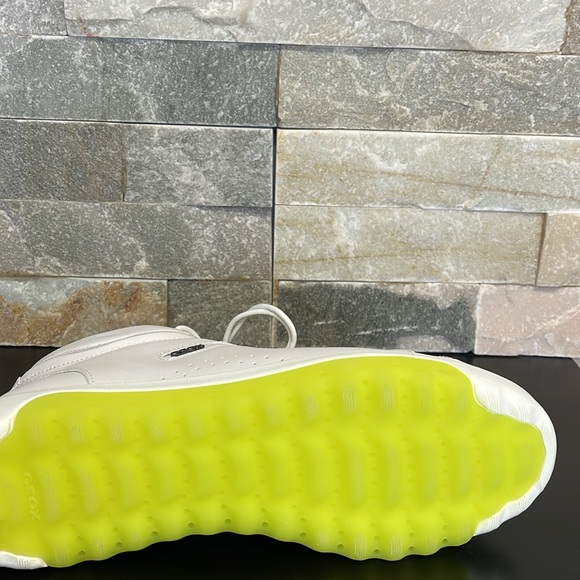 Geox Women's Nexside A Tumbled Leather Sneaker - Picture 13 of 14